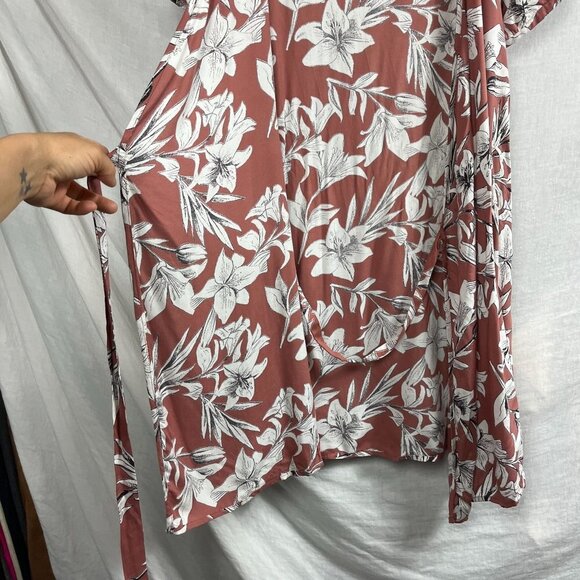 Roxy Floral Wrap Dress Cap Sleeves Womens 4 Waist Tie Mauve Indie Low Neckline - Picture 10 of 15